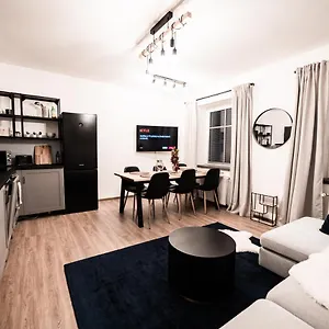 Na Skale Close To Center & Lift Apartmán